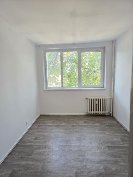 Militari – metrou Gorjului Apartament 3 camere etaj 3/9 Bloc reabilitat